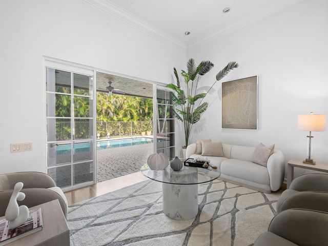 1207 Manor Drive S, Weston, FL 33326