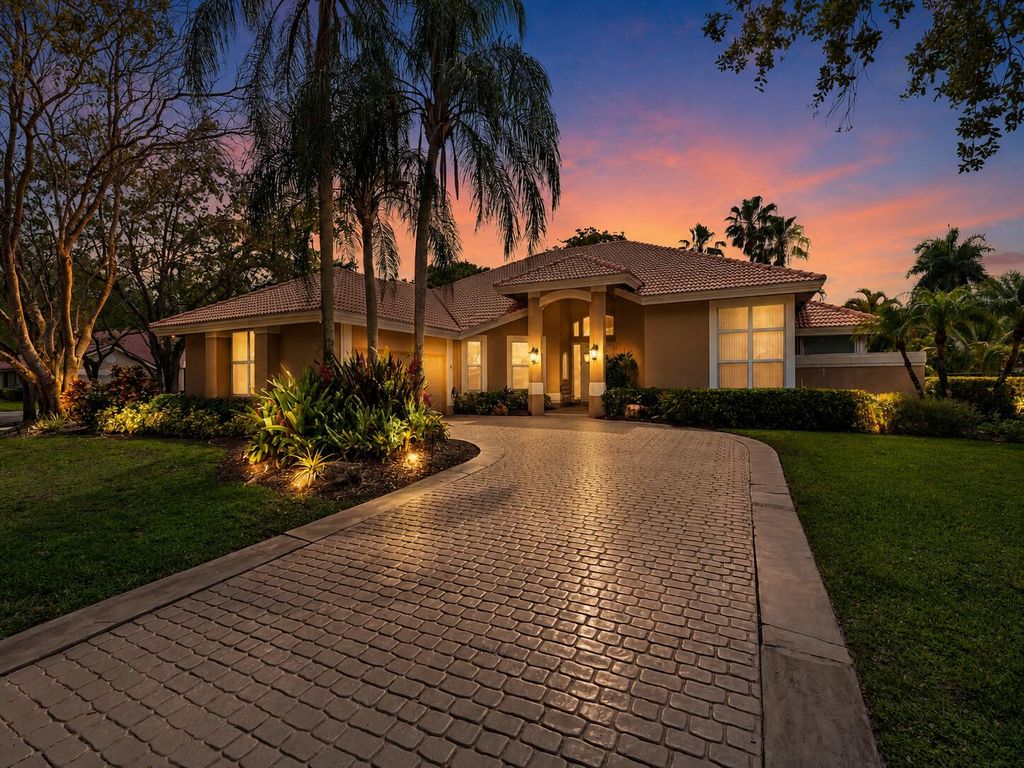 1207 Manor Drive S, Weston, FL 33326