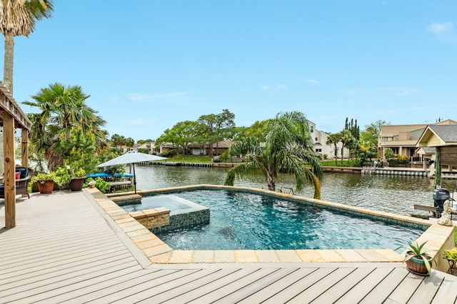2413 Gerol Drive, Galveston, TX 77551