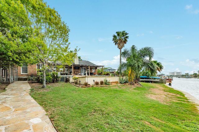 2413 Gerol Drive, Galveston, TX 77551