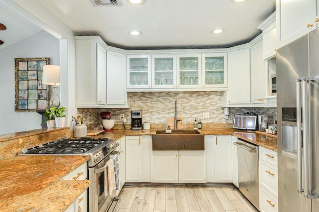 2413 Gerol Drive, Galveston, TX 77551