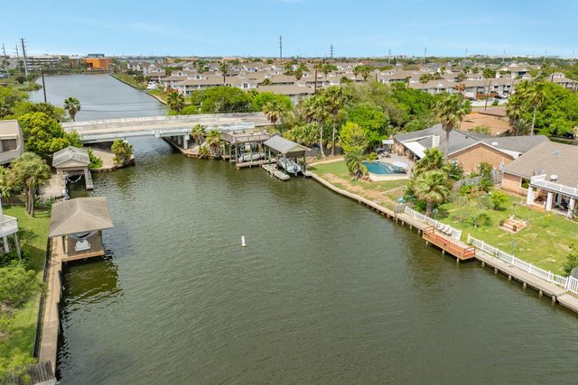 2413 Gerol Drive, Galveston, TX 77551