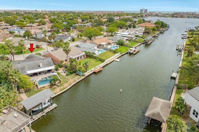 2413 Gerol Drive, Galveston, TX 77551