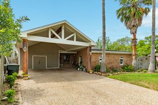 2413 Gerol Drive, Galveston, TX 77551