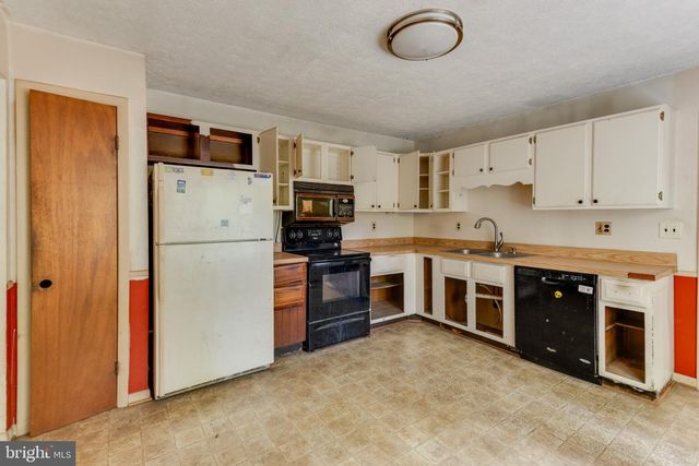 37745 ASHER RD, Mechanicsville, MD 20659