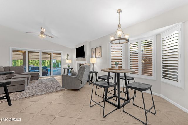 3433 E CEDARWOOD Lane, Phoenix, AZ 85048