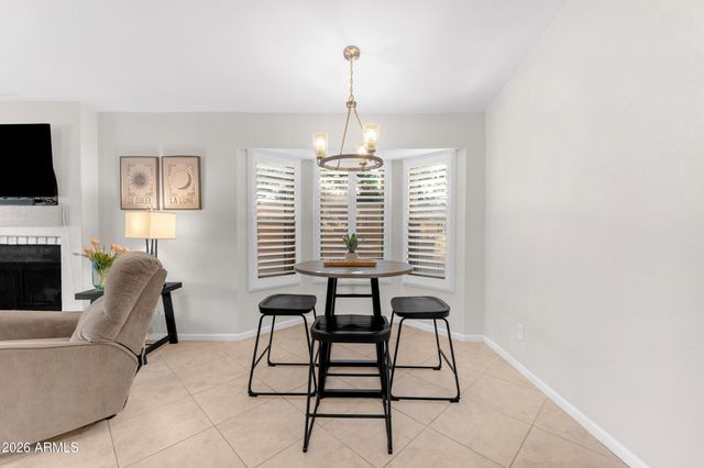 3433 E CEDARWOOD Lane, Phoenix, AZ 85048