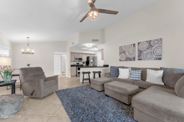 3433 E CEDARWOOD Lane, Phoenix, AZ 85048