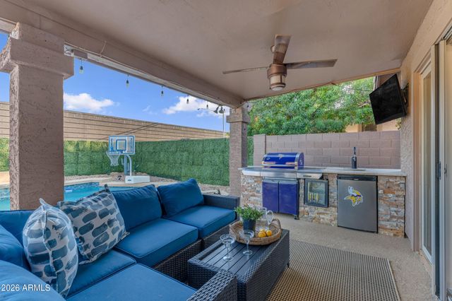 3433 E CEDARWOOD Lane, Phoenix, AZ 85048