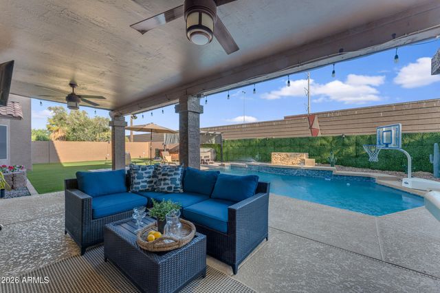 3433 E CEDARWOOD Lane, Phoenix, AZ 85048