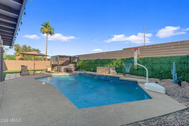 3433 E CEDARWOOD Lane, Phoenix, AZ 85048