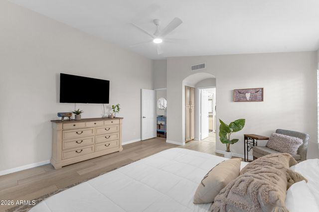 3433 E CEDARWOOD Lane, Phoenix, AZ 85048