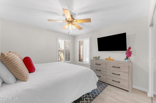 3433 E CEDARWOOD Lane, Phoenix, AZ 85048