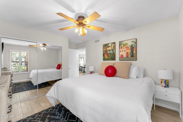 3433 E CEDARWOOD Lane, Phoenix, AZ 85048