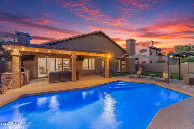 3433 E CEDARWOOD Lane, Phoenix, AZ 85048