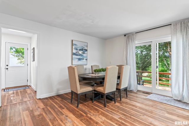 5037 Wesley Chapel Road, New Berlin, IL 62670