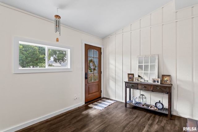 5037 Wesley Chapel Road, New Berlin, IL 62670