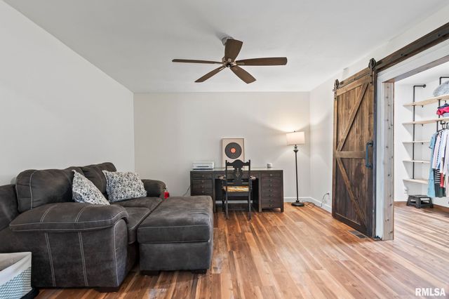 5037 Wesley Chapel Road, New Berlin, IL 62670