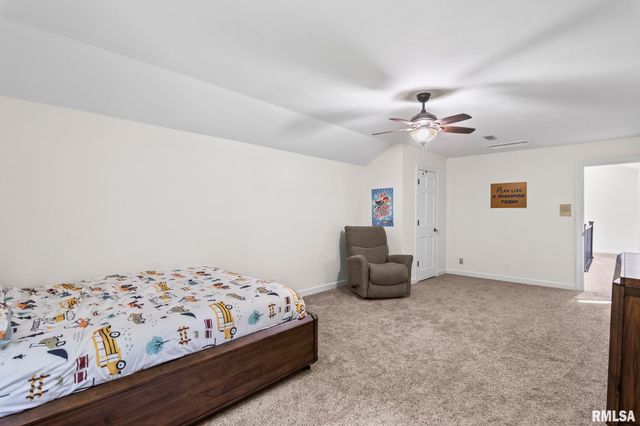 5037 Wesley Chapel Road, New Berlin, IL 62670