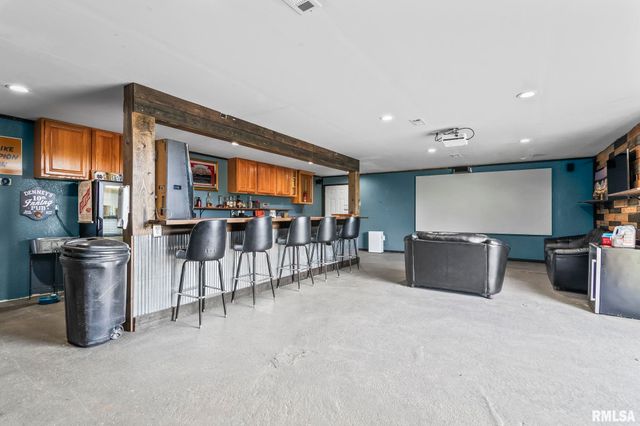 5037 Wesley Chapel Road, New Berlin, IL 62670