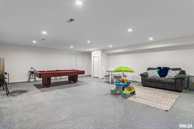 5037 Wesley Chapel Road, New Berlin, IL 62670