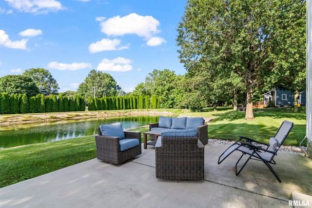 5037 Wesley Chapel Road, New Berlin, IL 62670