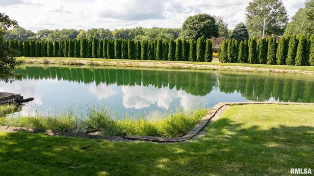 5037 Wesley Chapel Road, New Berlin, IL 62670