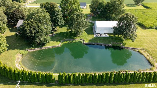 5037 Wesley Chapel Road, New Berlin, IL 62670