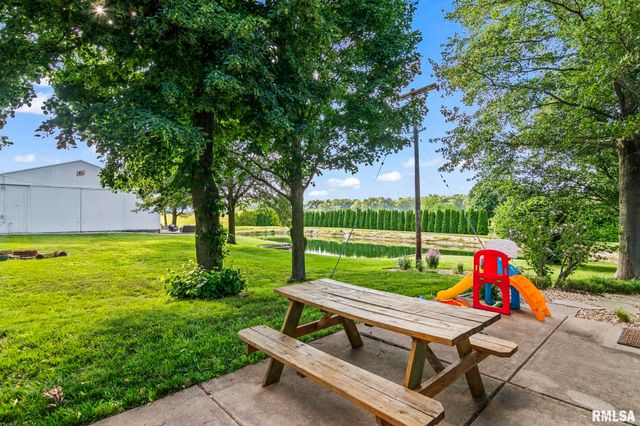 5037 Wesley Chapel Road, New Berlin, IL 62670