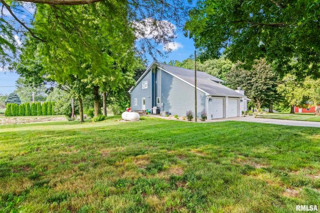 5037 Wesley Chapel Road, New Berlin, IL 62670