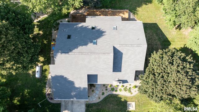 5037 Wesley Chapel Road, New Berlin, IL 62670