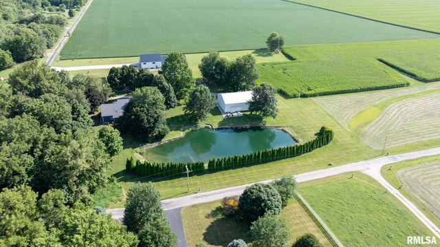 5037 Wesley Chapel Road, New Berlin, IL 62670