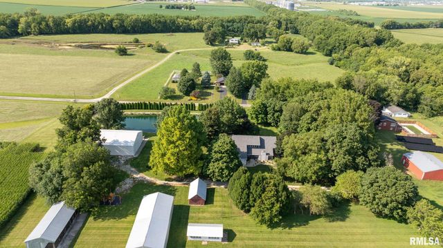 5037 Wesley Chapel Road, New Berlin, IL 62670