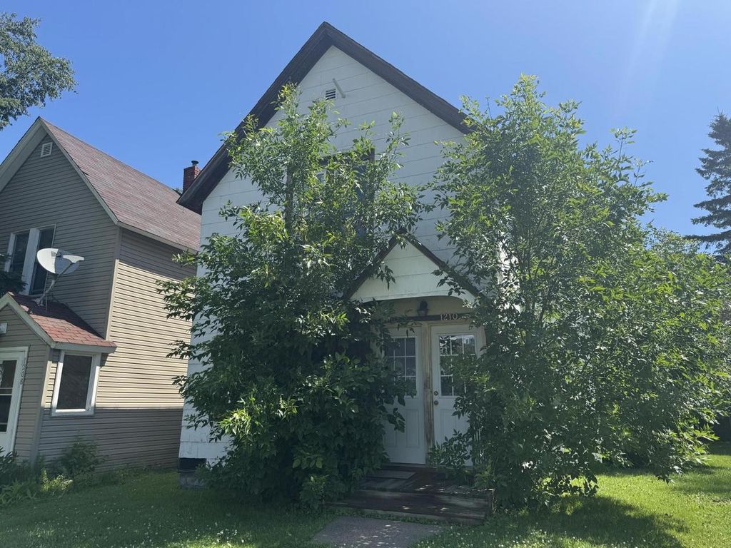 1210 Grand Ave, Superior, WI 54880