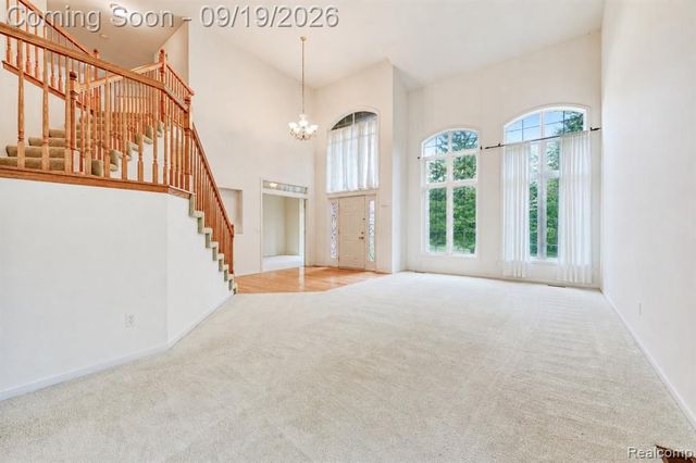 24371 Cavendish Avenue, Novi, MI 48375