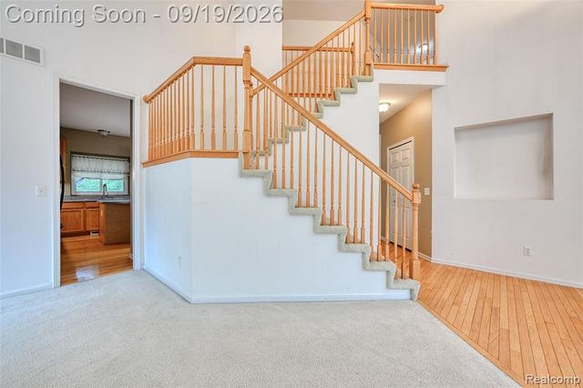 24371 Cavendish Avenue, Novi, MI 48375