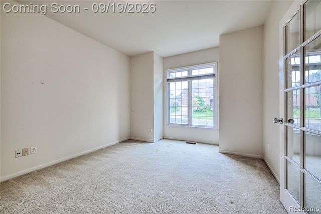 24371 Cavendish Avenue, Novi, MI 48375