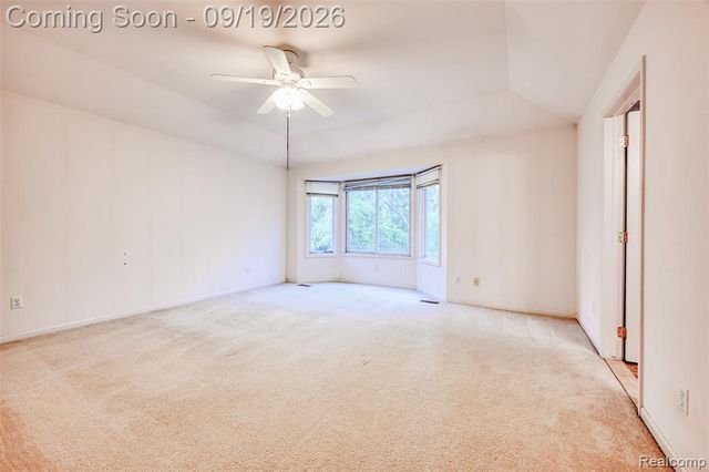 24371 Cavendish Avenue, Novi, MI 48375