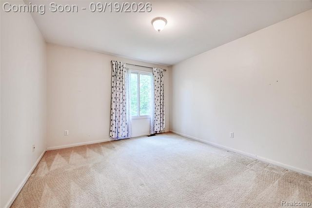 24371 Cavendish Avenue, Novi, MI 48375