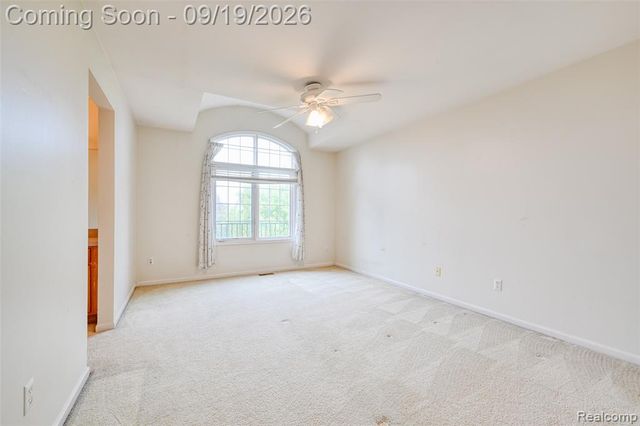 24371 Cavendish Avenue, Novi, MI 48375