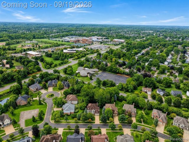 24371 Cavendish Avenue, Novi, MI 48375