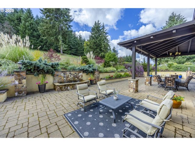 27520 ERICKSON Rd, Eugene, OR 97402