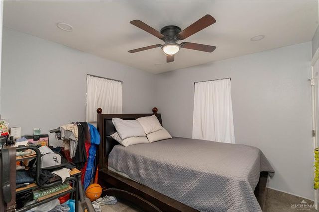 905 N 6th Avenue, Edinburg, TX 78541