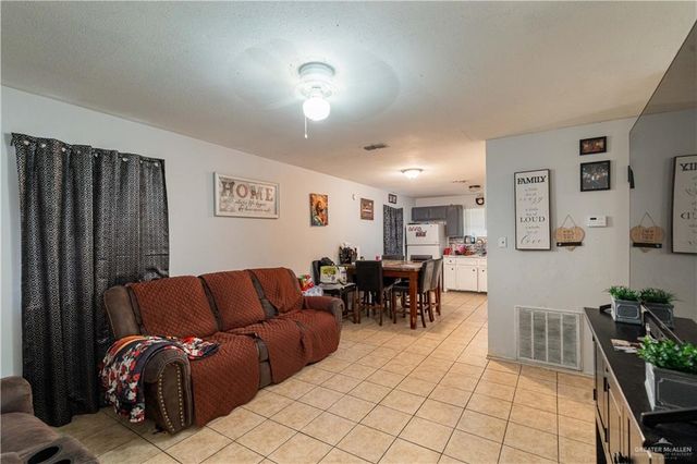 905 N 6th Avenue, Edinburg, TX 78541