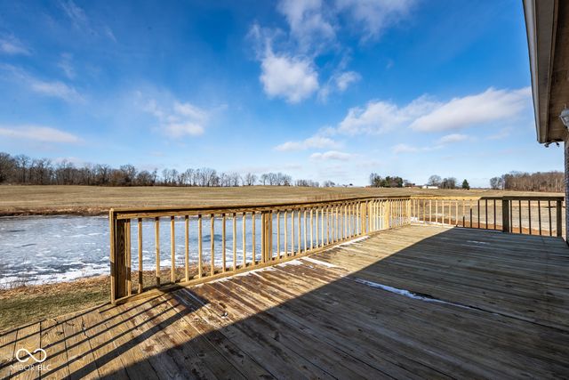 9653 S 200 E, Flat Rock, IN 47234