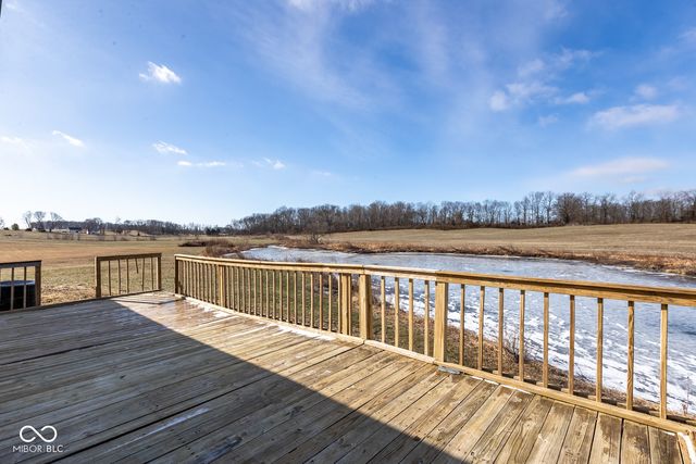 9653 S 200 E, Flat Rock, IN 47234