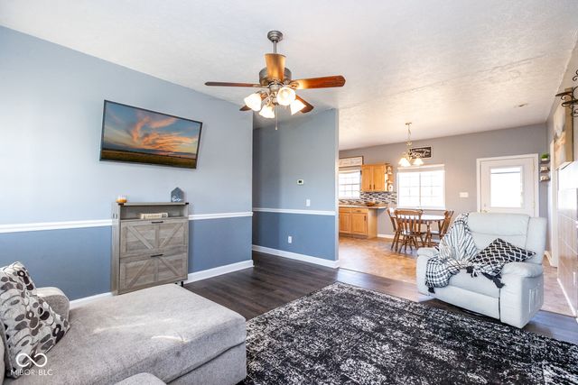 9653 S 200 E, Flat Rock, IN 47234