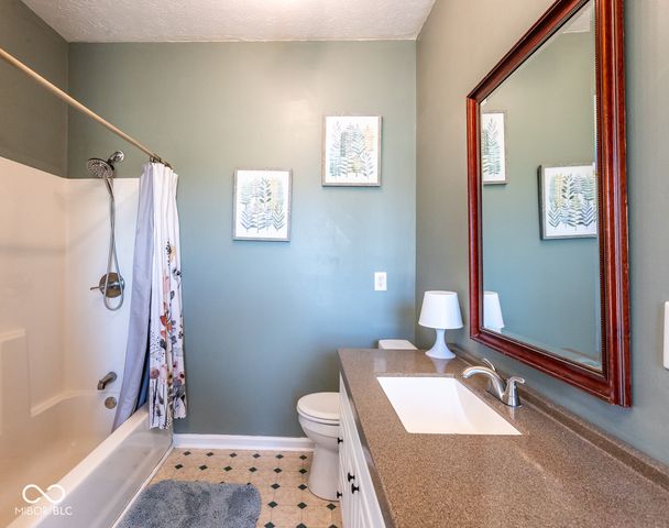 9653 S 200 E, Flat Rock, IN 47234