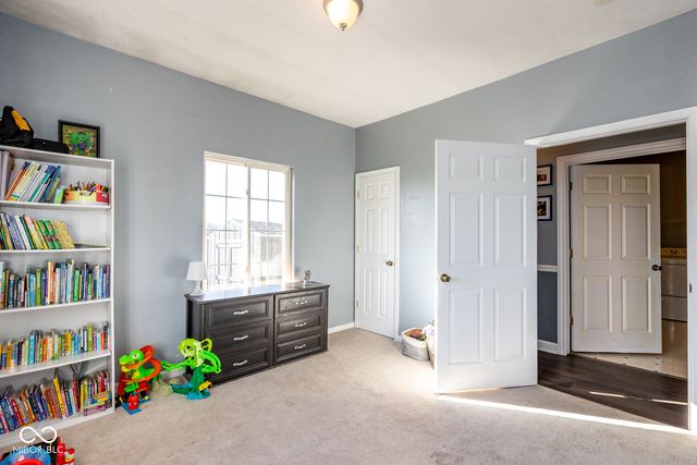 9653 S 200 E, Flat Rock, IN 47234