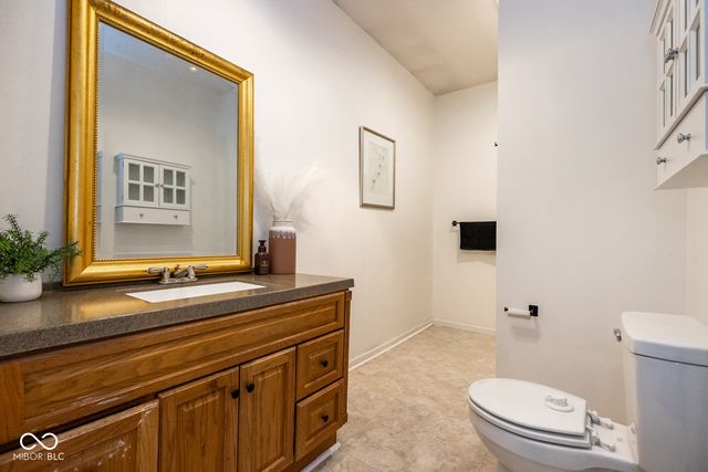 9653 S 200 E, Flat Rock, IN 47234